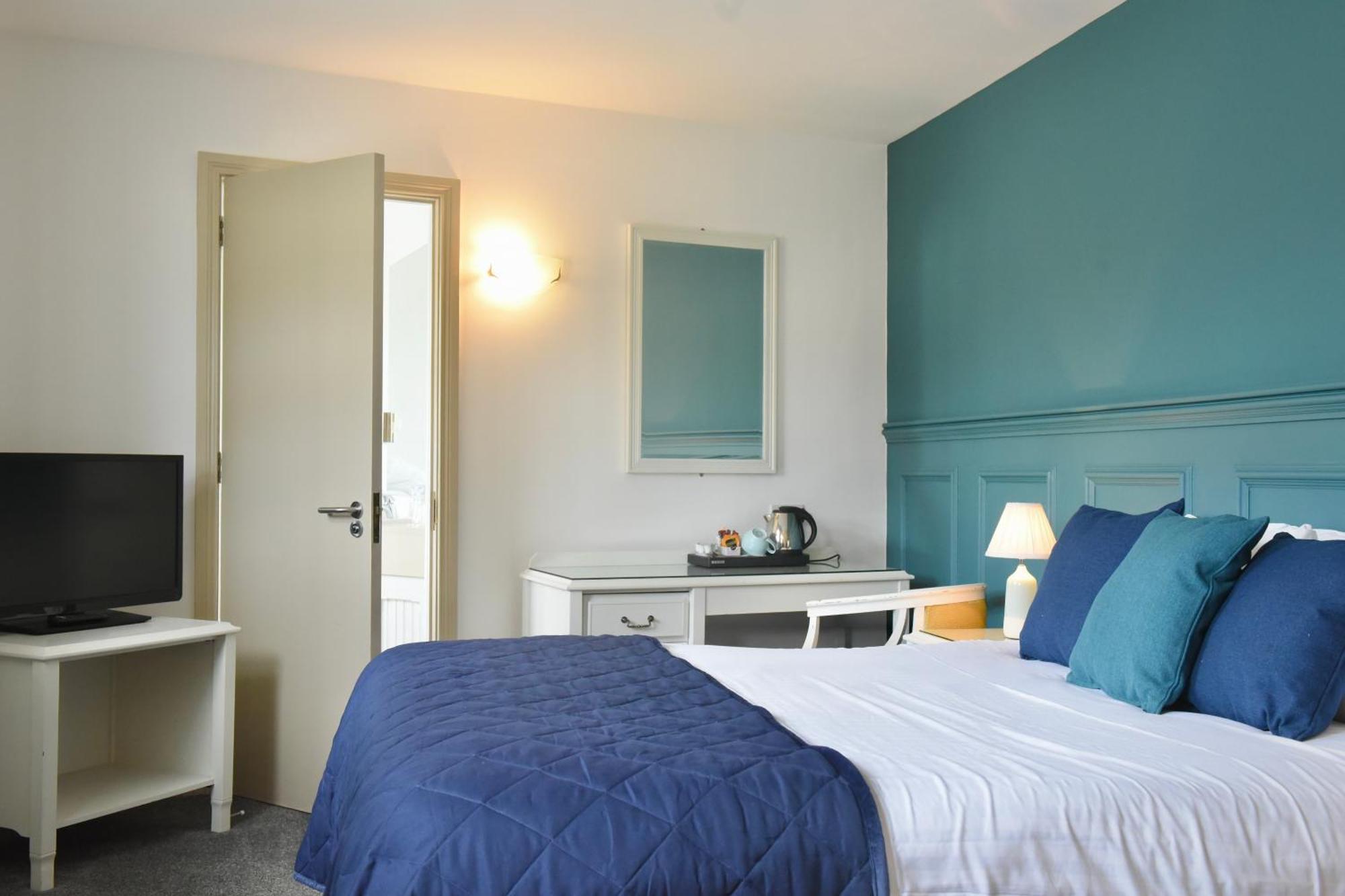 וורנפוינט The Lough & Quay Accommodation Town Centre מראה חיצוני תמונה