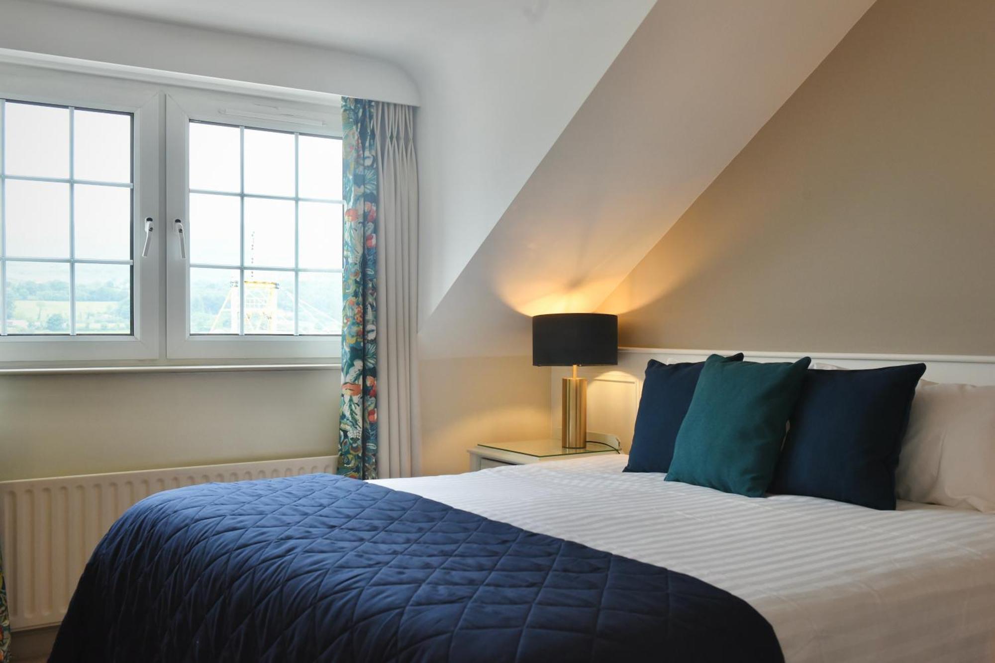 וורנפוינט The Lough & Quay Accommodation Town Centre מראה חיצוני תמונה