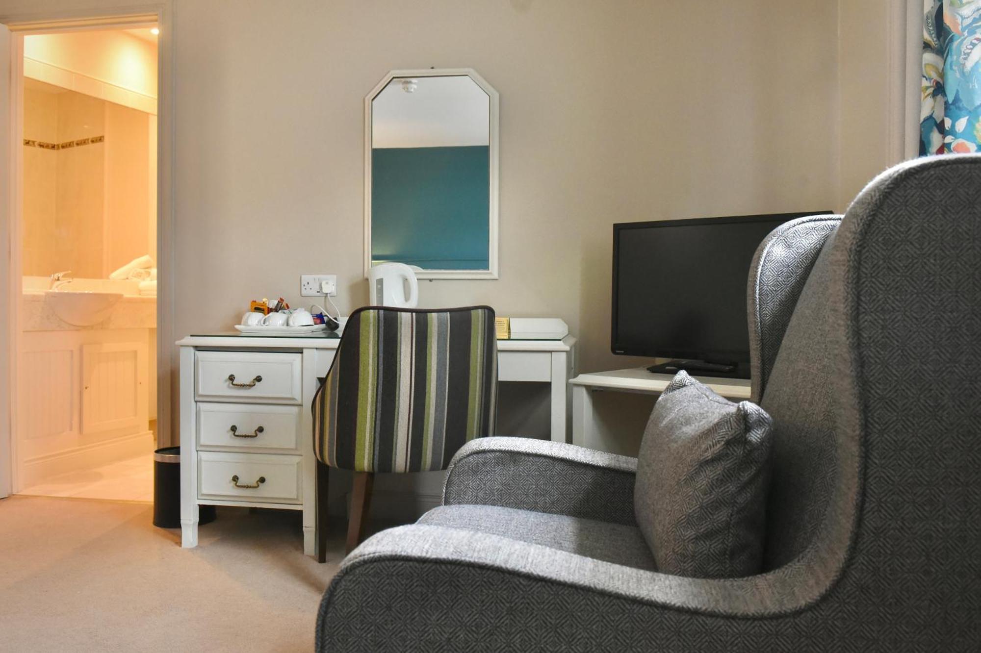וורנפוינט The Lough & Quay Accommodation Town Centre מראה חיצוני תמונה