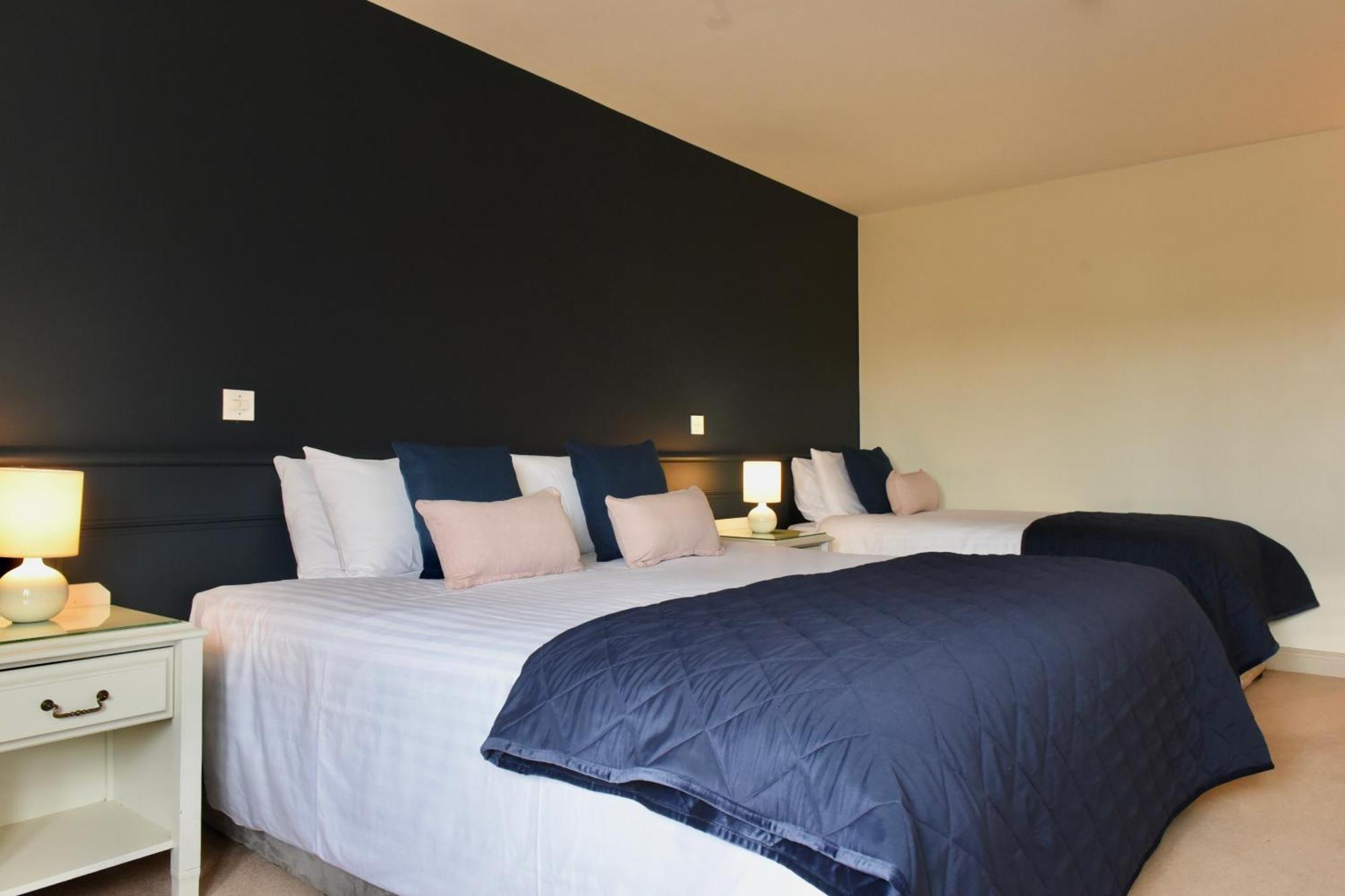 וורנפוינט The Lough & Quay Accommodation Town Centre מראה חיצוני תמונה
