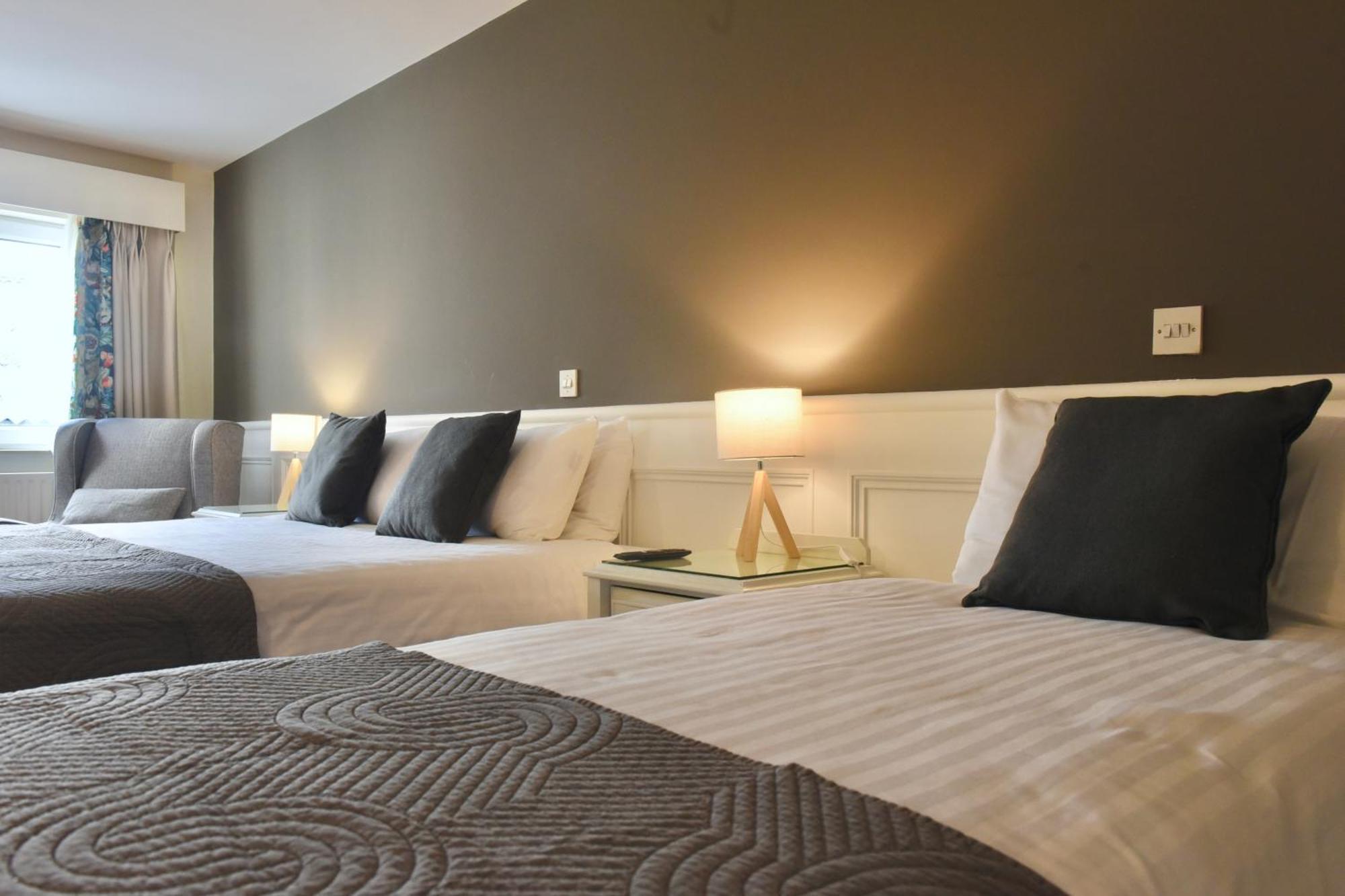 וורנפוינט The Lough & Quay Accommodation Town Centre מראה חיצוני תמונה