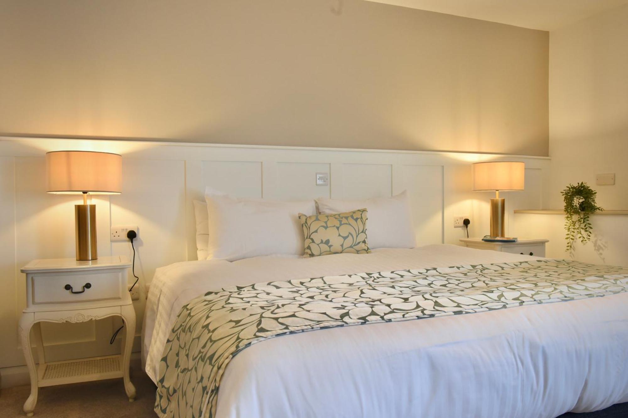 וורנפוינט The Lough & Quay Accommodation Town Centre מראה חיצוני תמונה