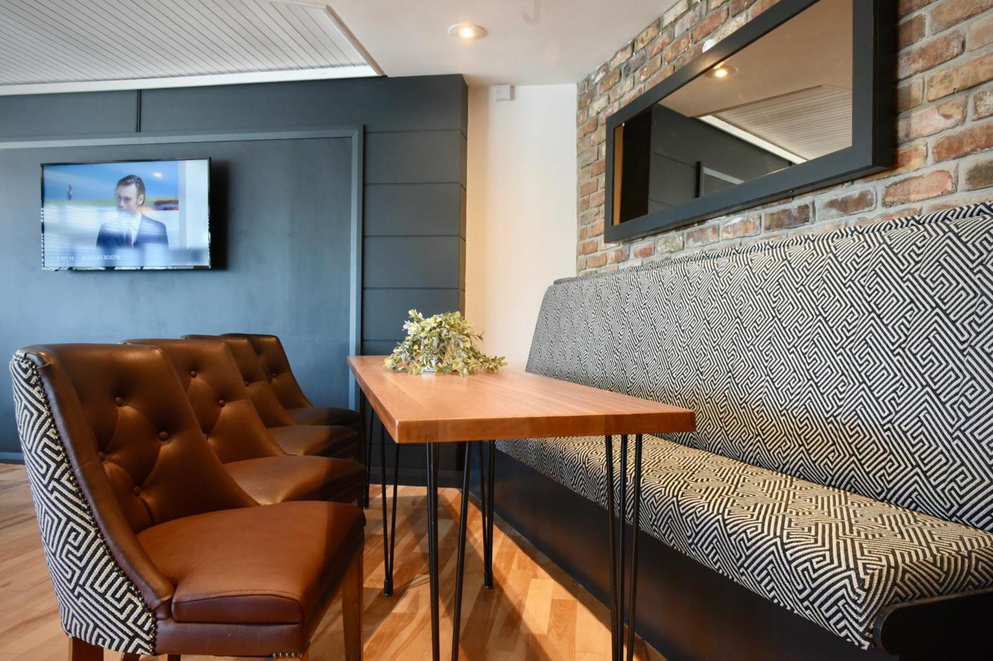 וורנפוינט The Lough & Quay Accommodation Town Centre מראה חיצוני תמונה
